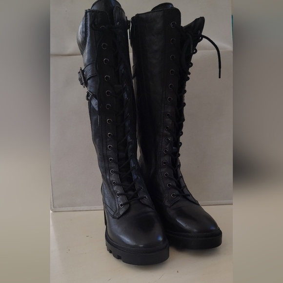 Vintage Foundry Co. Shoes - MINT - VINTAGE FOUNDRY CO. BLACK BOOTS  (sz 7)
